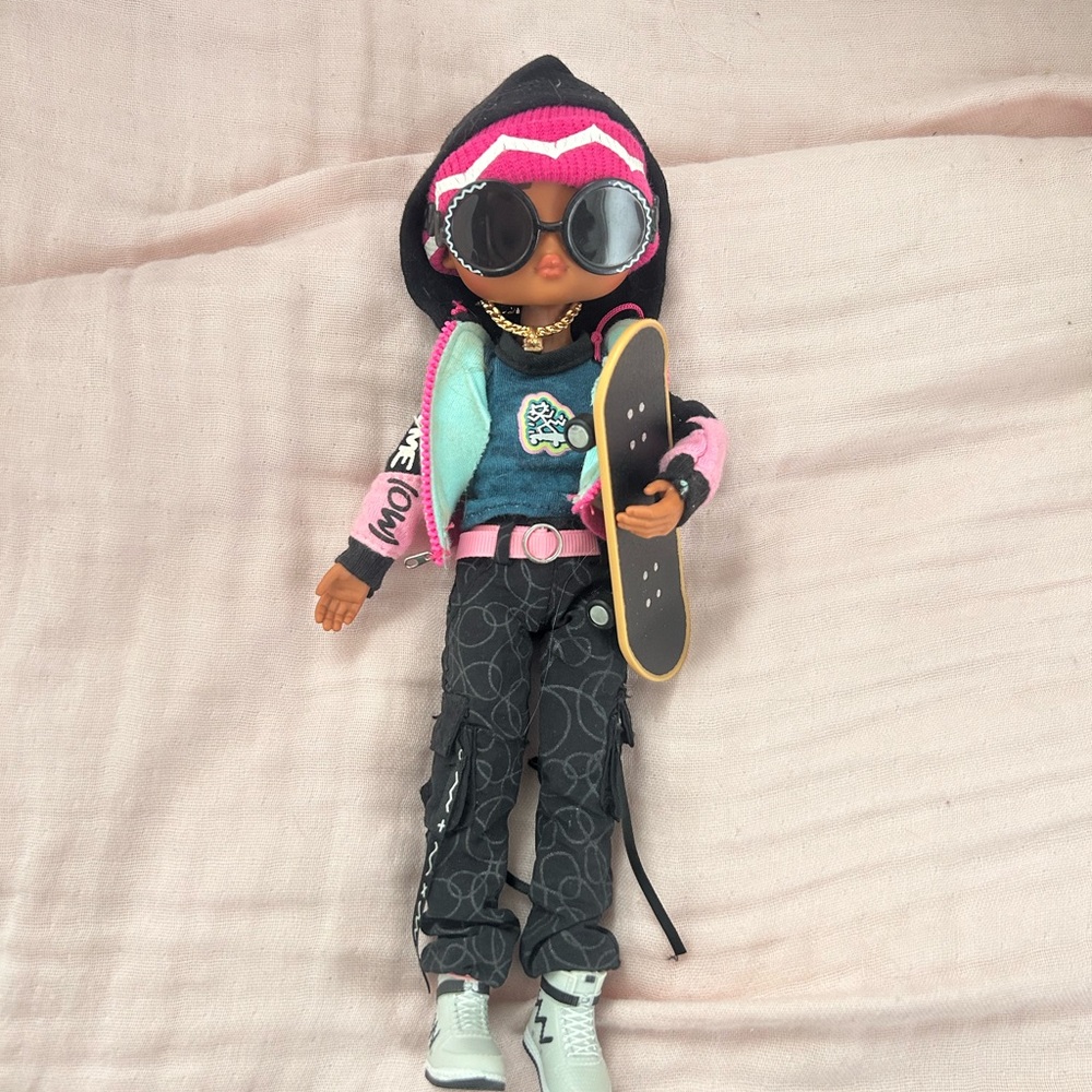 L.O.L Surprise! O.M.G. Guys Cool Lev Fashion Dol